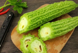 17ccc吃瓜爆料免费吃,免费畅享瓜界盛宴！